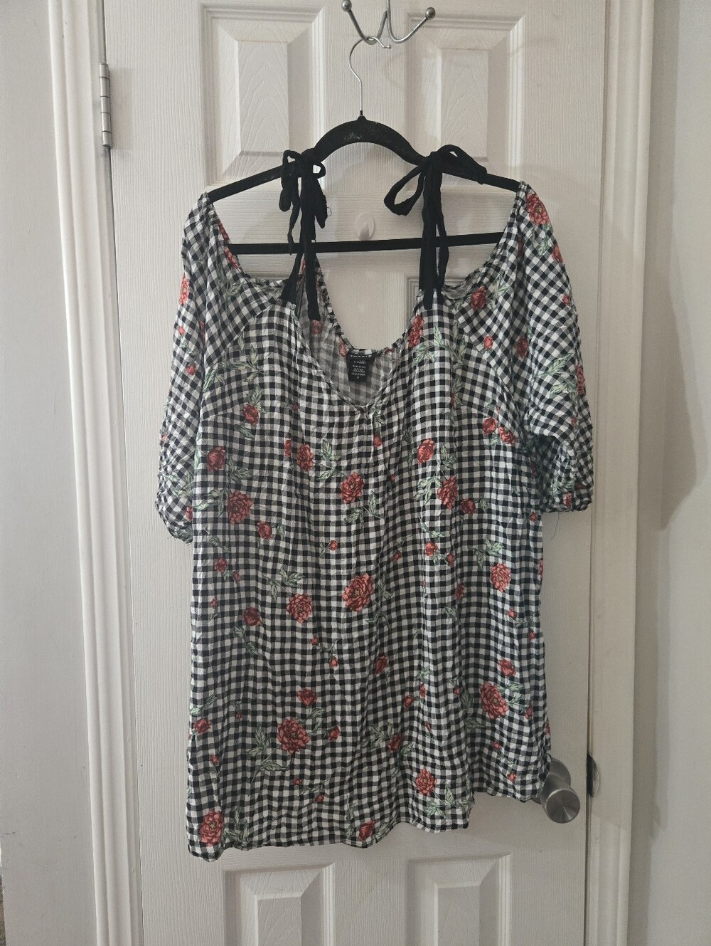 sz 4 Torrid blouse